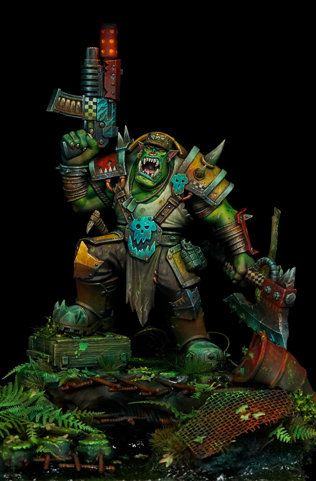 Warboss Ork, painter scale · pieza Pinkglo Studio · pintado por @yokai.miniature.art